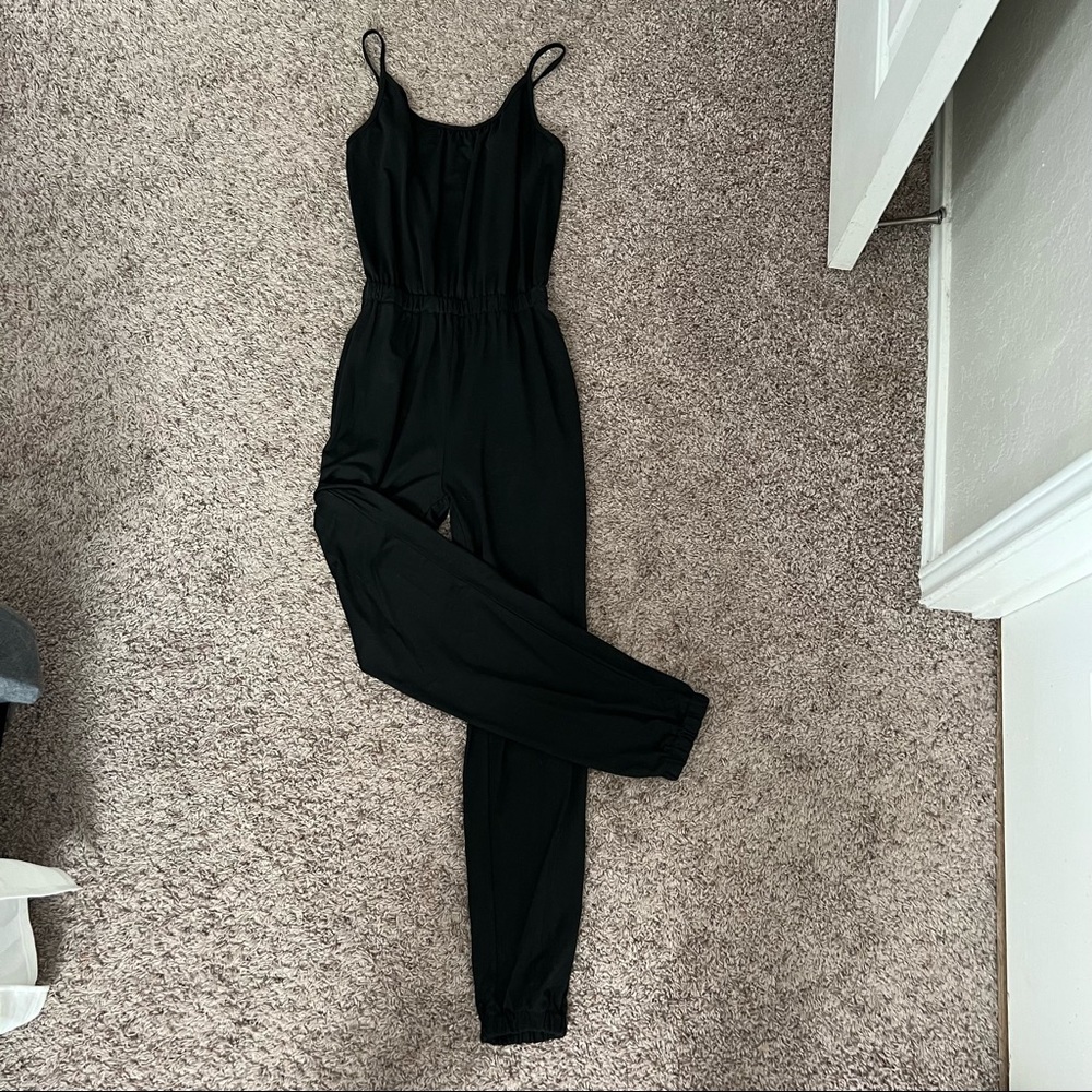 Black Cozy Jumper w/ POCKETS